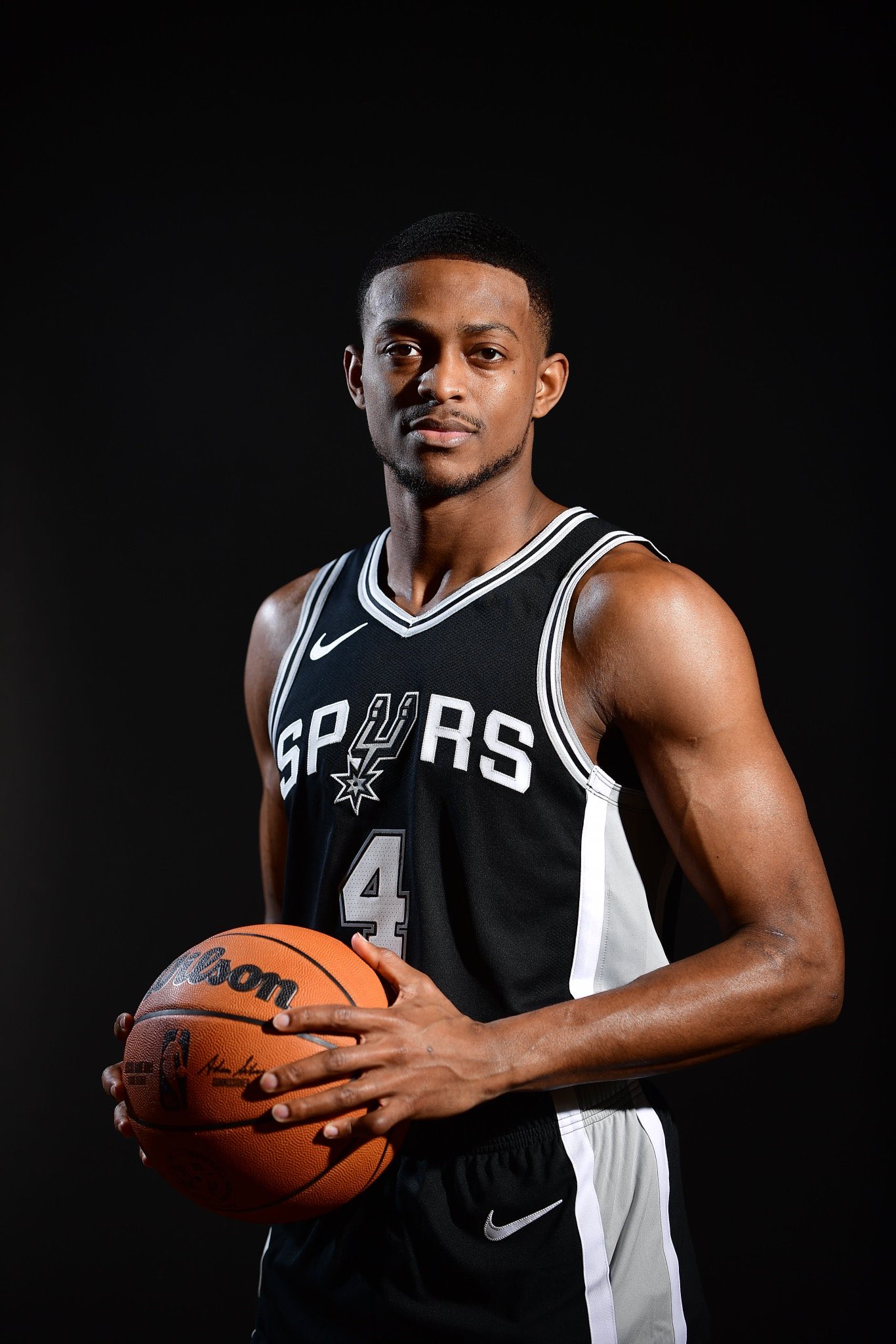 DB真人旗舰瓦塞尔：福克斯将极大提升场上空间 他和文班挡拆时对手去防谁呢