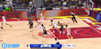 DG视讯官网平台不讲理！李弘权越过莫兰德上篮&接着追身三分 连得5分拉开分差